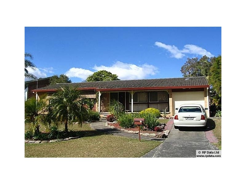 15 Mathews Parade, Point Clare NSW 2250