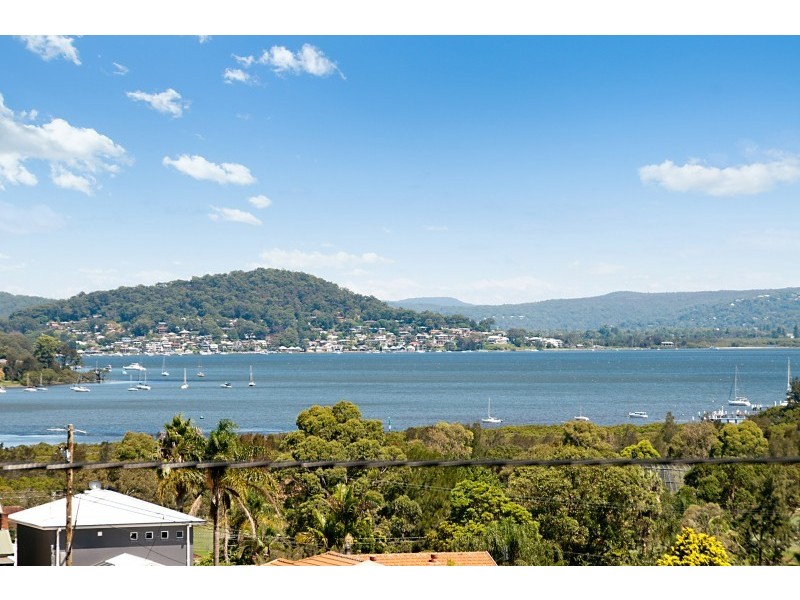 32 Cary Crescent, Springfield NSW 2250