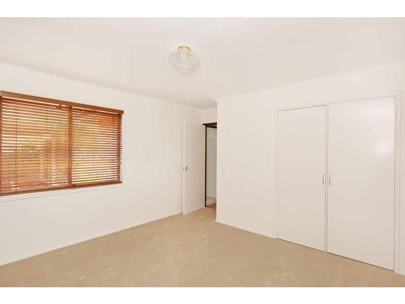 4 Ferguson Close, West Gosford NSW 2250