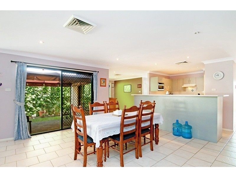 18 Camden Way, Watanobbi NSW 2259