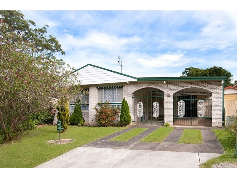4 Giselle Avenue, Wyoming NSW 2250