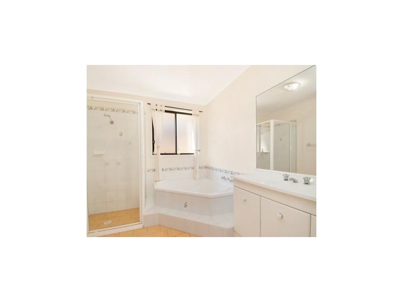 18 Camden Way, Watanobbi NSW 2259