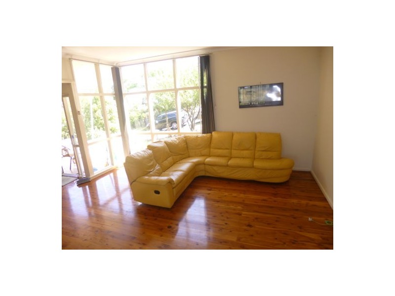 33 Wattle Street, East Gosford NSW 2250