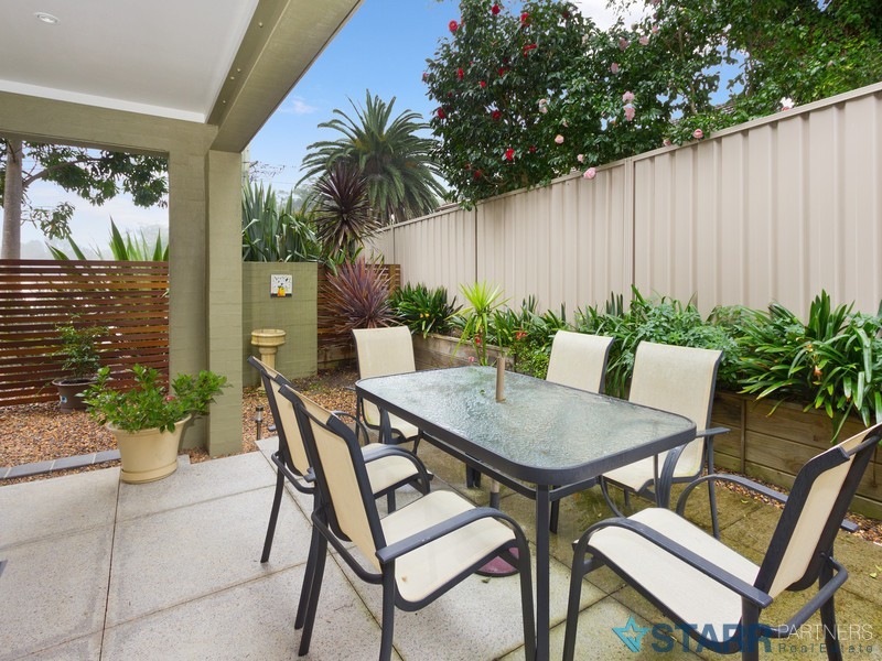 1/11 George Street, East Gosford NSW 2250