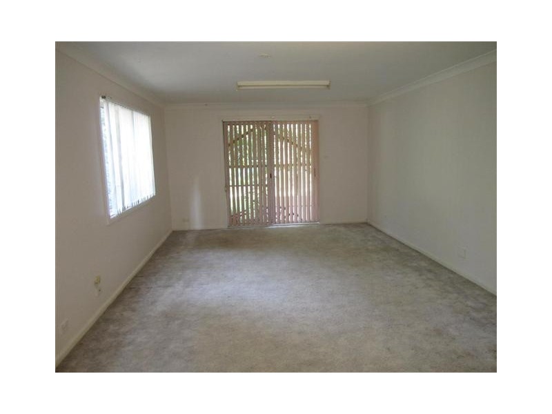 9A Adnamira, Wyoming NSW 2250