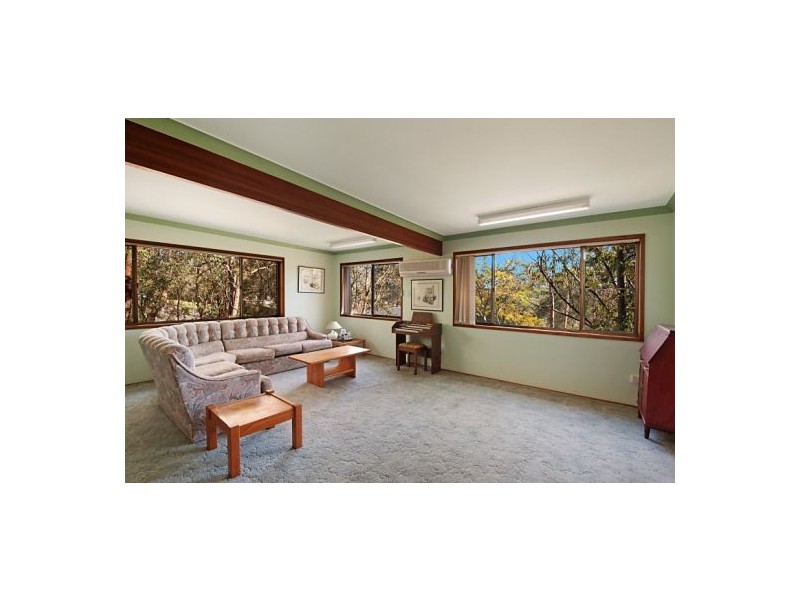 5 Calantha Drive, Wyoming NSW 2250