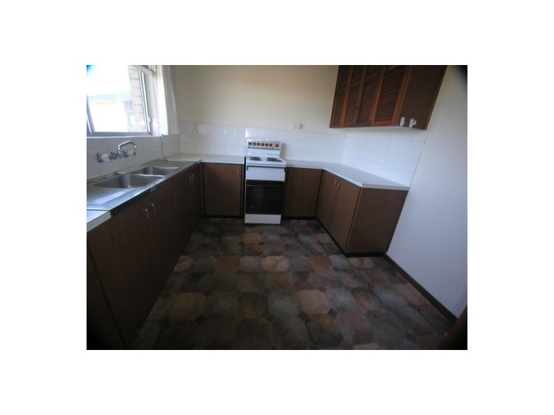 18/138-140 Albany Street, Point Frederick NSW 2250