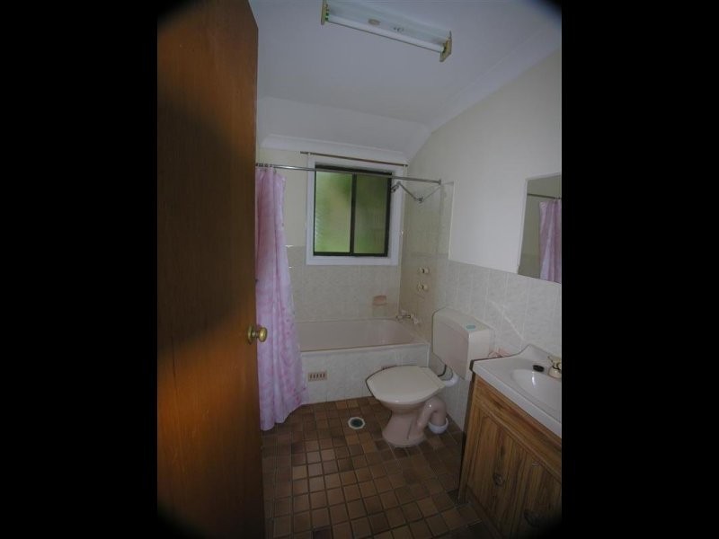 2/206 Avoca Drive, Green Point NSW 2251