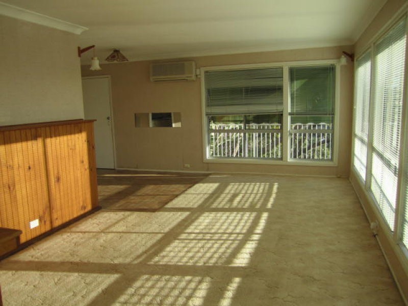 36 Joan Street, Forresters Beach NSW 2260