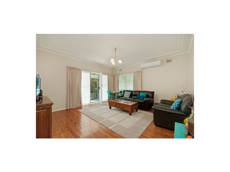 6 Dolly Avenue, Springfield NSW 2250