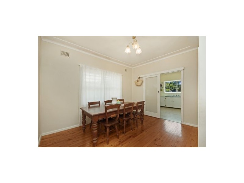 6 Dolly Avenue, Springfield NSW 2250