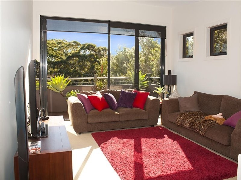 25 Shakespeare Avenue, Bateau Bay NSW 2261