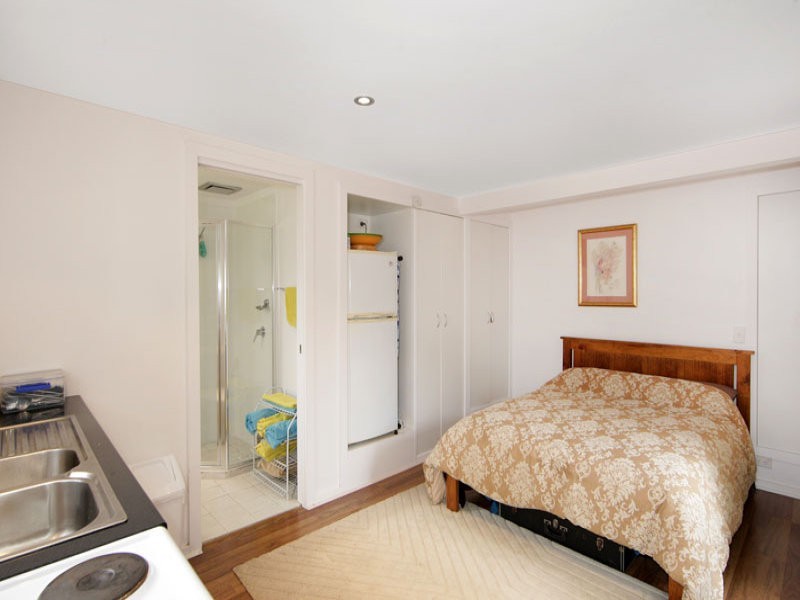 35 Henry Parry Drive, East Gosford NSW 2250