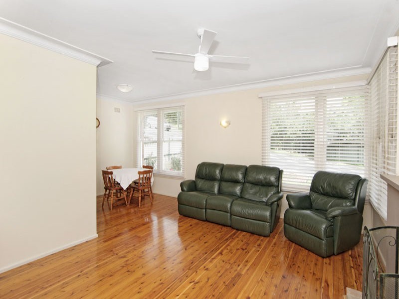 35 Henry Parry Drive, East Gosford NSW 2250