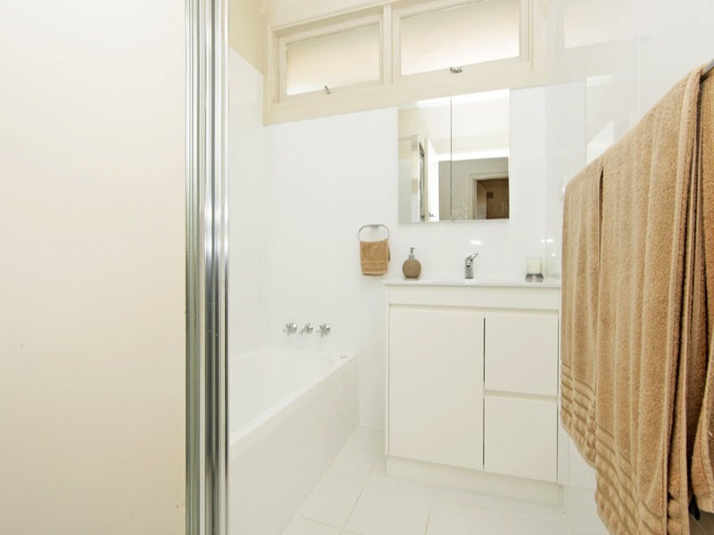 35 Henry Parry Drive, East Gosford NSW 2250