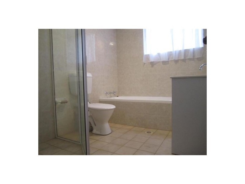 1/52 Showground Road, Gosford NSW 2250