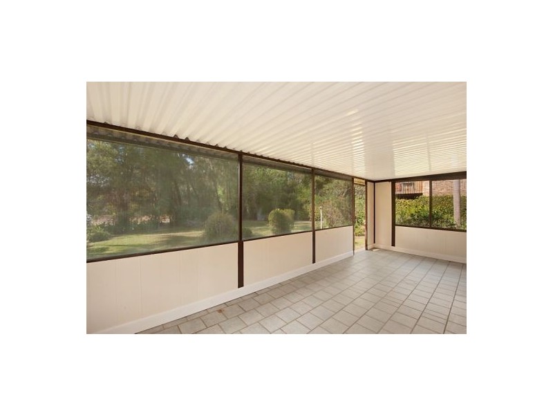 31 Collard Road, Point Clare NSW 2250