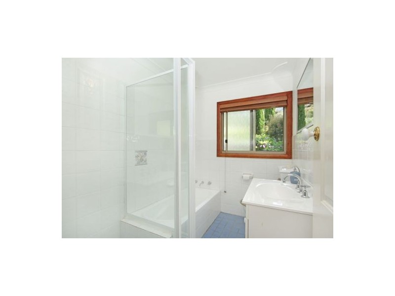 2 Margaret Rose Drive, East Gosford NSW 2250