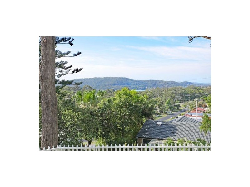 2 Margaret Rose Drive, East Gosford NSW 2250