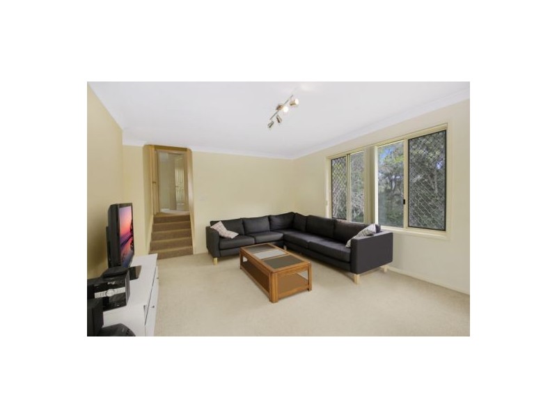 33 River Street, Springfield NSW 2250