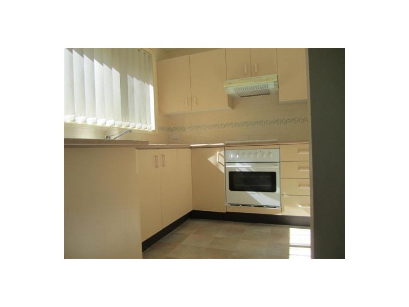 33 River Street, Erina NSW 2250