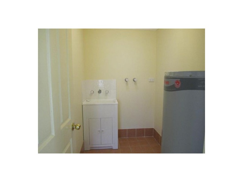 33 River Street, Erina NSW 2250