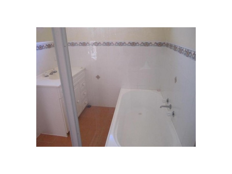 33 River Street, Erina NSW 2250