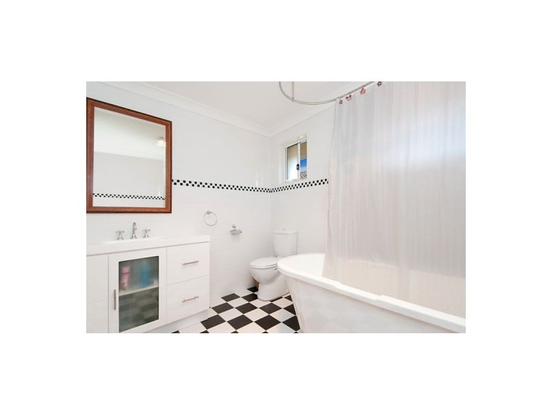 15 Russell Drysdale Street, East Gosford NSW 2250