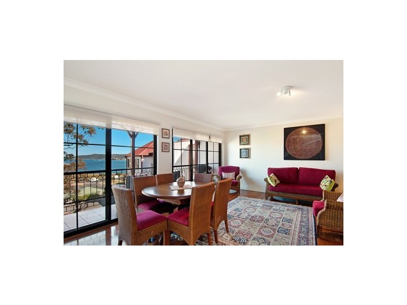 5/4 Broadview Avenue, Gosford NSW 2250