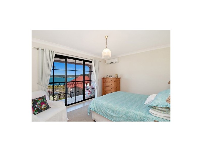 5/4 Broadview Avenue, Gosford NSW 2250