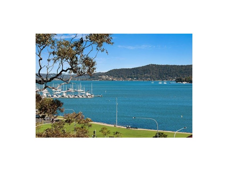 5/4 Broadview Avenue, Gosford NSW 2250