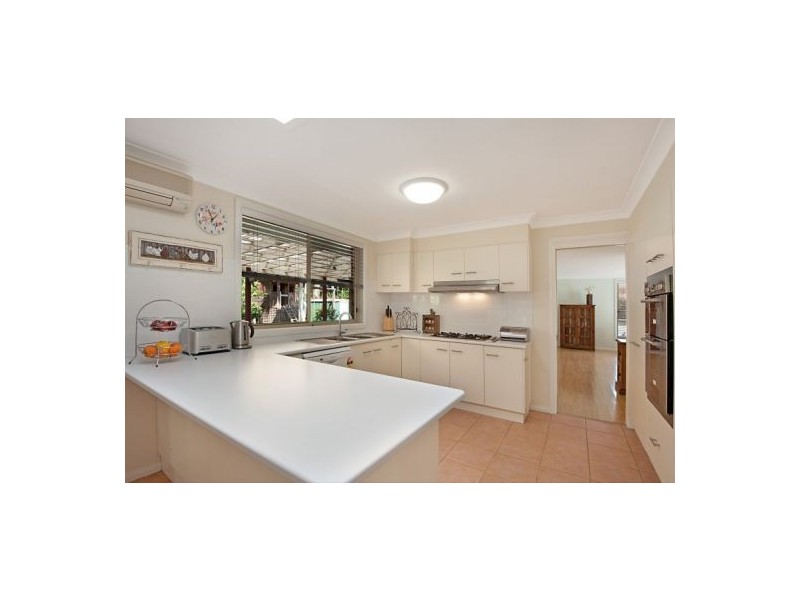 15 Courtney Place, Lisarow NSW 2250
