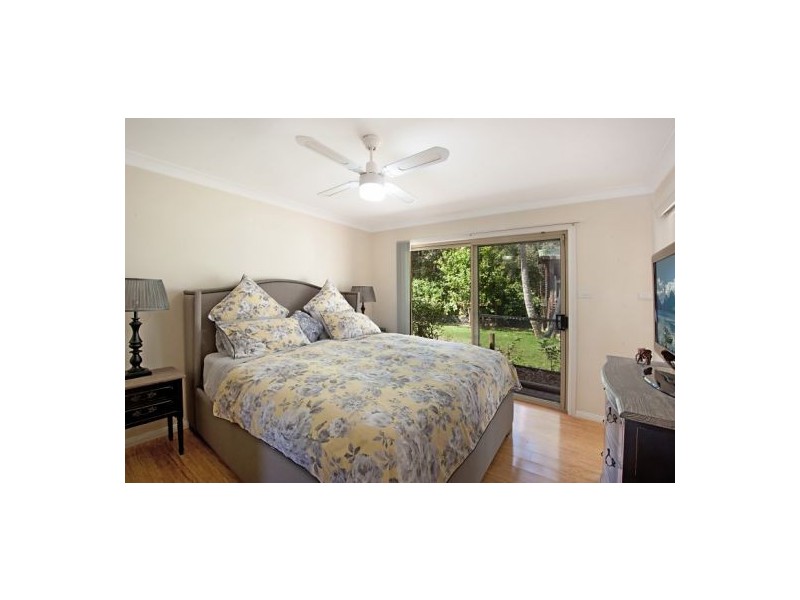 15 Courtney Place, Lisarow NSW 2250