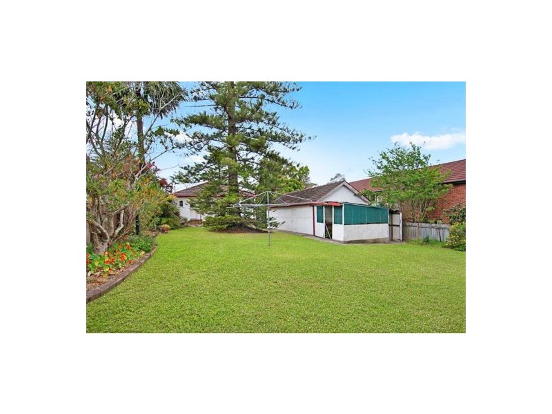 28 Wells Street, East Gosford NSW 2250