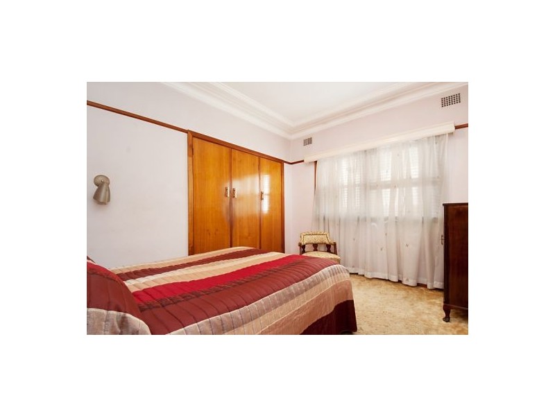 28 Wells Street, East Gosford NSW 2250