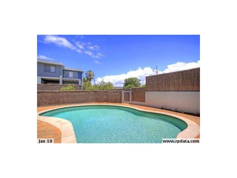 17/13-15 Moore Street, West Gosford NSW 2250
