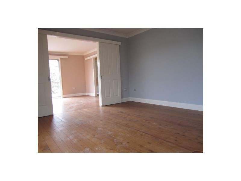 1 Eulalia Ave, Point Frederick NSW 2250