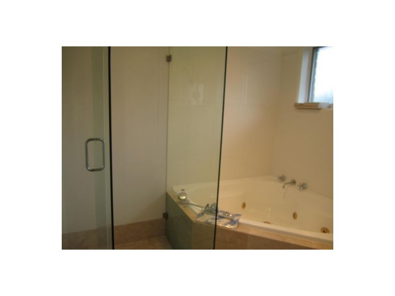 1 Eulalia Ave, Point Frederick NSW 2250