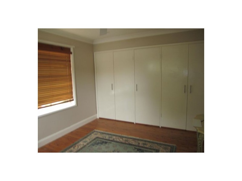 1 Eulalia Ave, Point Frederick NSW 2250