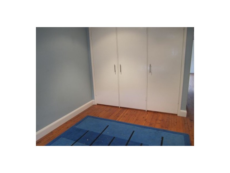 1 Eulalia Ave, Point Frederick NSW 2250