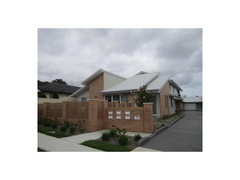 2/47-49 Russell, East Gosford NSW 2250