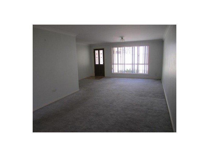 2/21 Melbourne, East Gosford NSW 2250