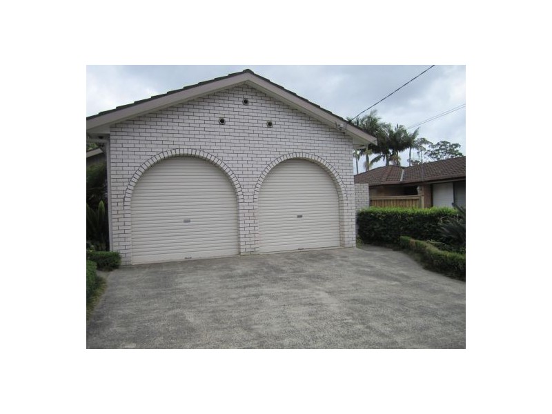 11 Kuburra Road, Erina NSW 2250