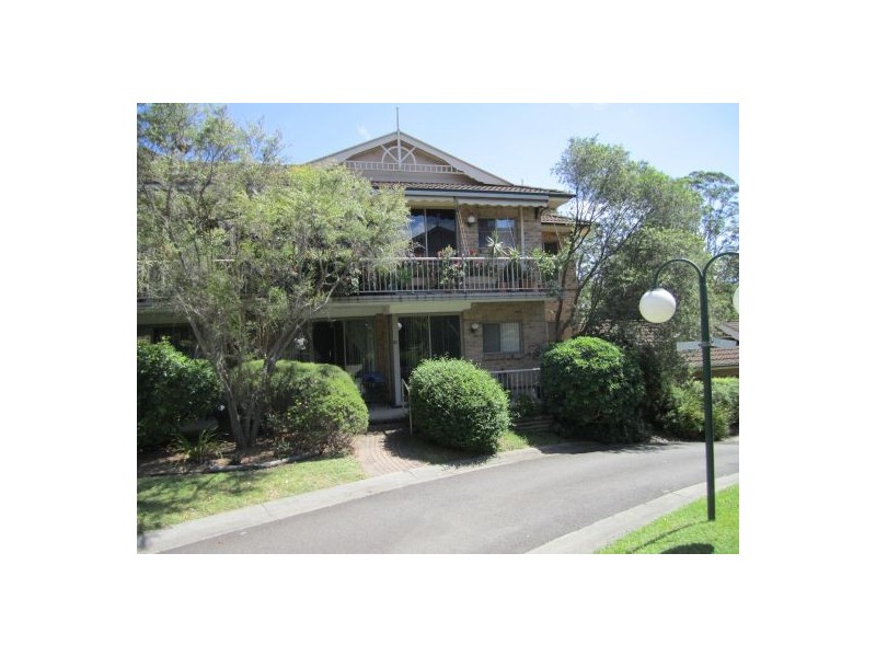 40/12 Kinarra Avenue, Wyoming NSW 2250