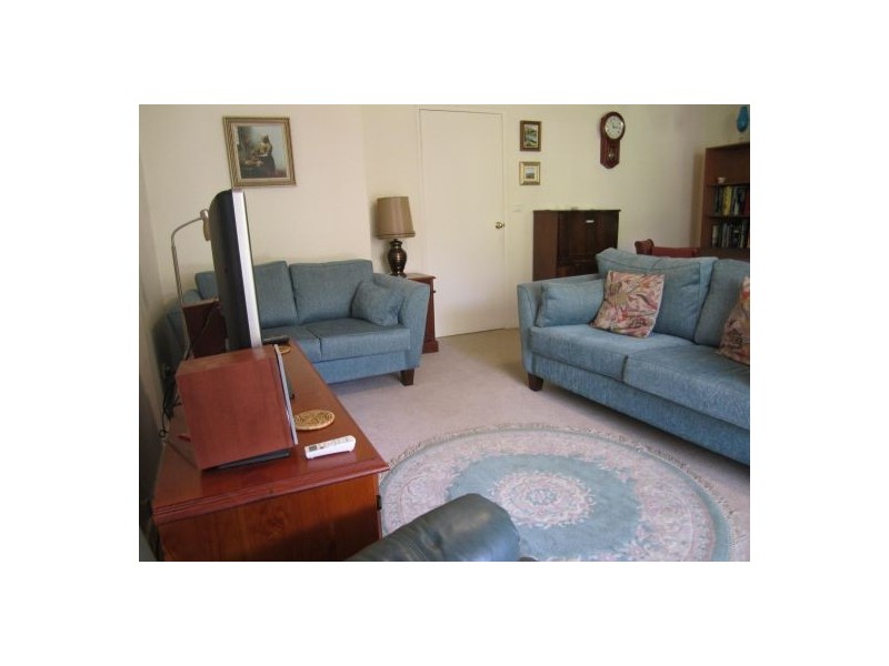 40/12 Kinarra Avenue, Wyoming NSW 2250
