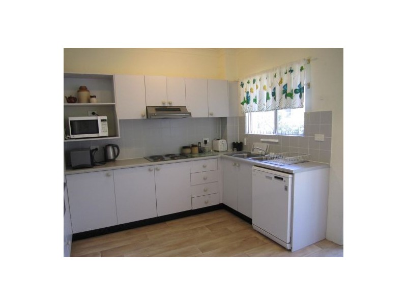 40/12 Kinarra Avenue, Wyoming NSW 2250