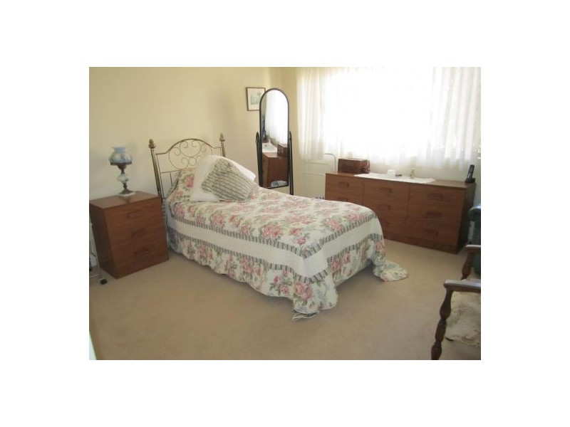 40/12 Kinarra Avenue, Wyoming NSW 2250