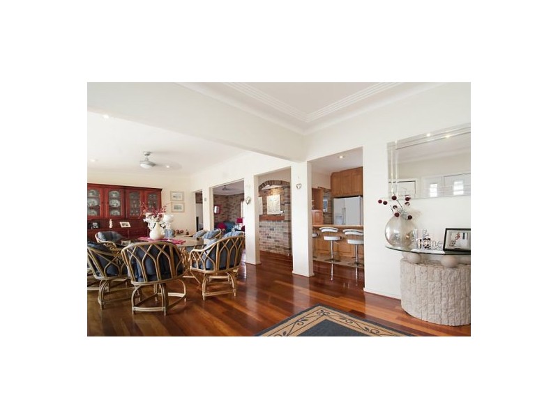31 Henry Parry Drive, East Gosford NSW 2250