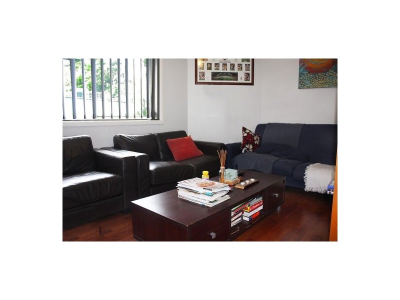 2/22 Melbourne Street, East Gosford NSW 2250