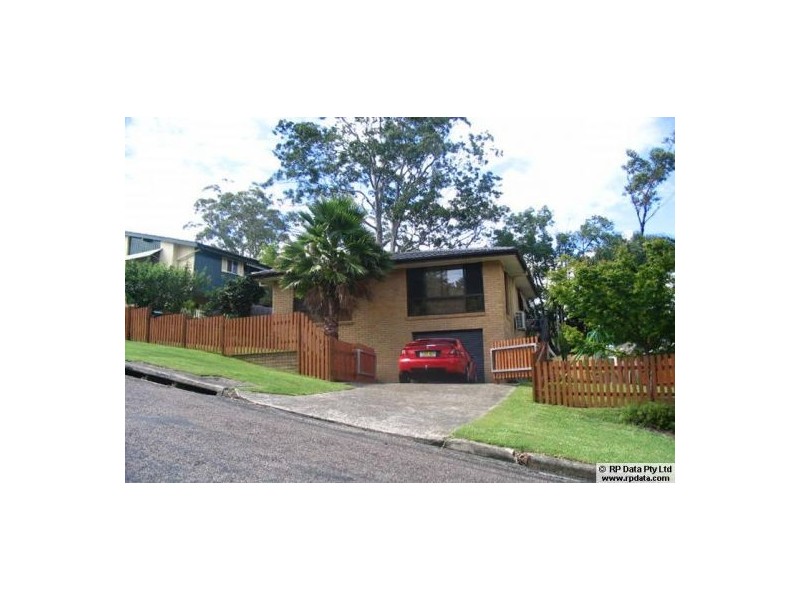 6 Angus Avenue, Wyoming NSW 2250